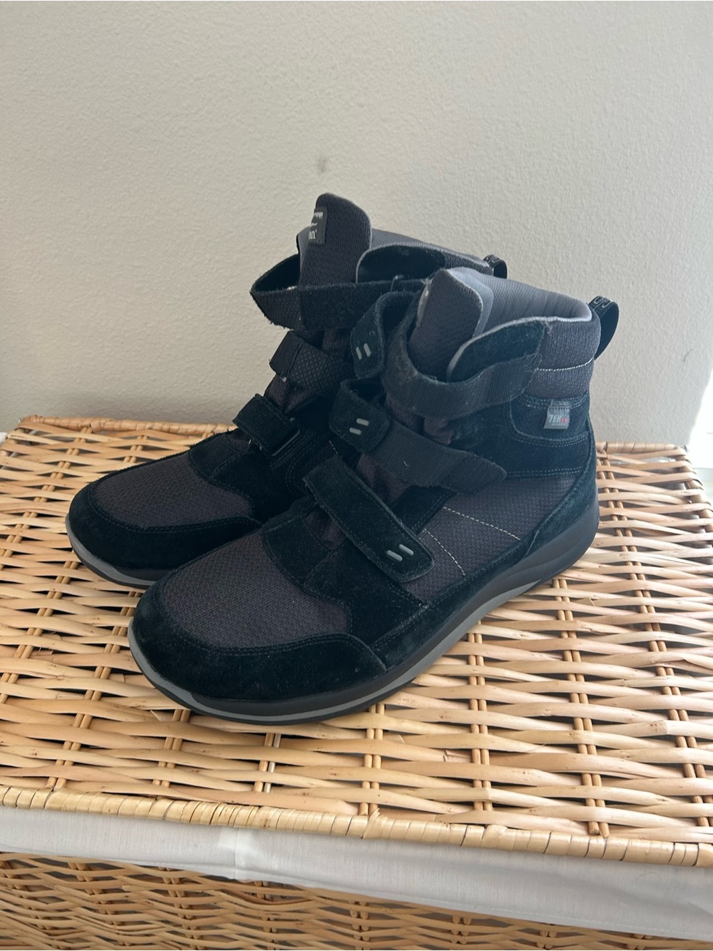 L.L. BEAN SNOW BOOTS